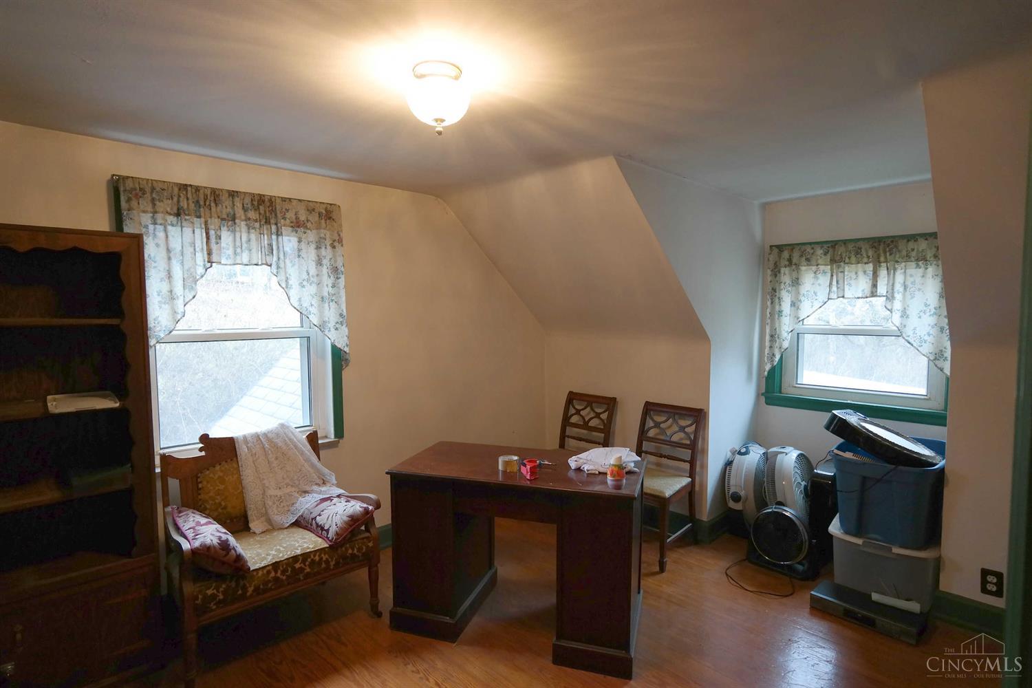 3171 Kleeman Road Cincinnati, OH 45211 - Photo 11 of 22 Gallery Image 11