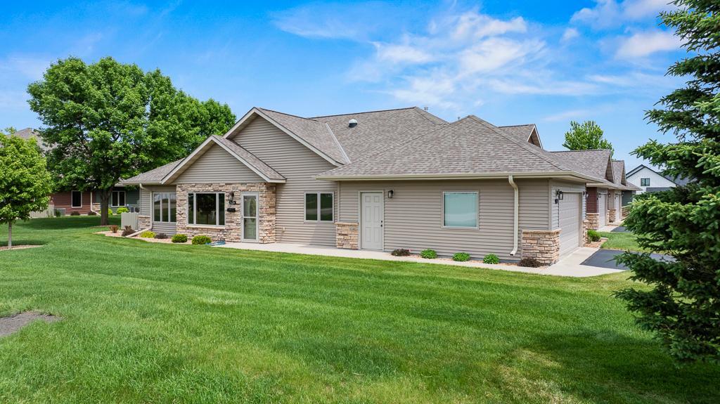 1626 Thunderbird Road Marshall, MN 56258 - Photo 8 of 38