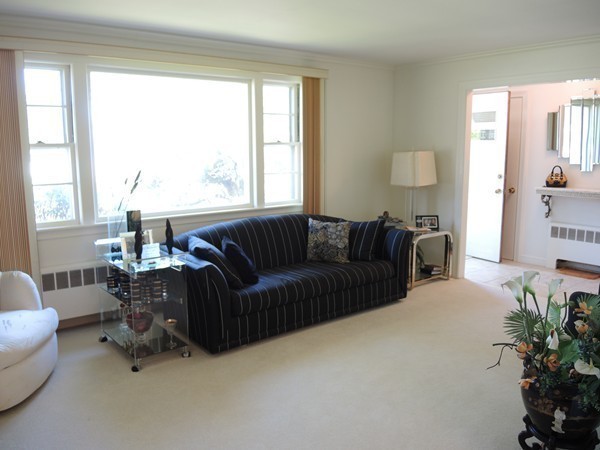 61 Hunting Road Needham, MA 02494 - Photo 6 of 24