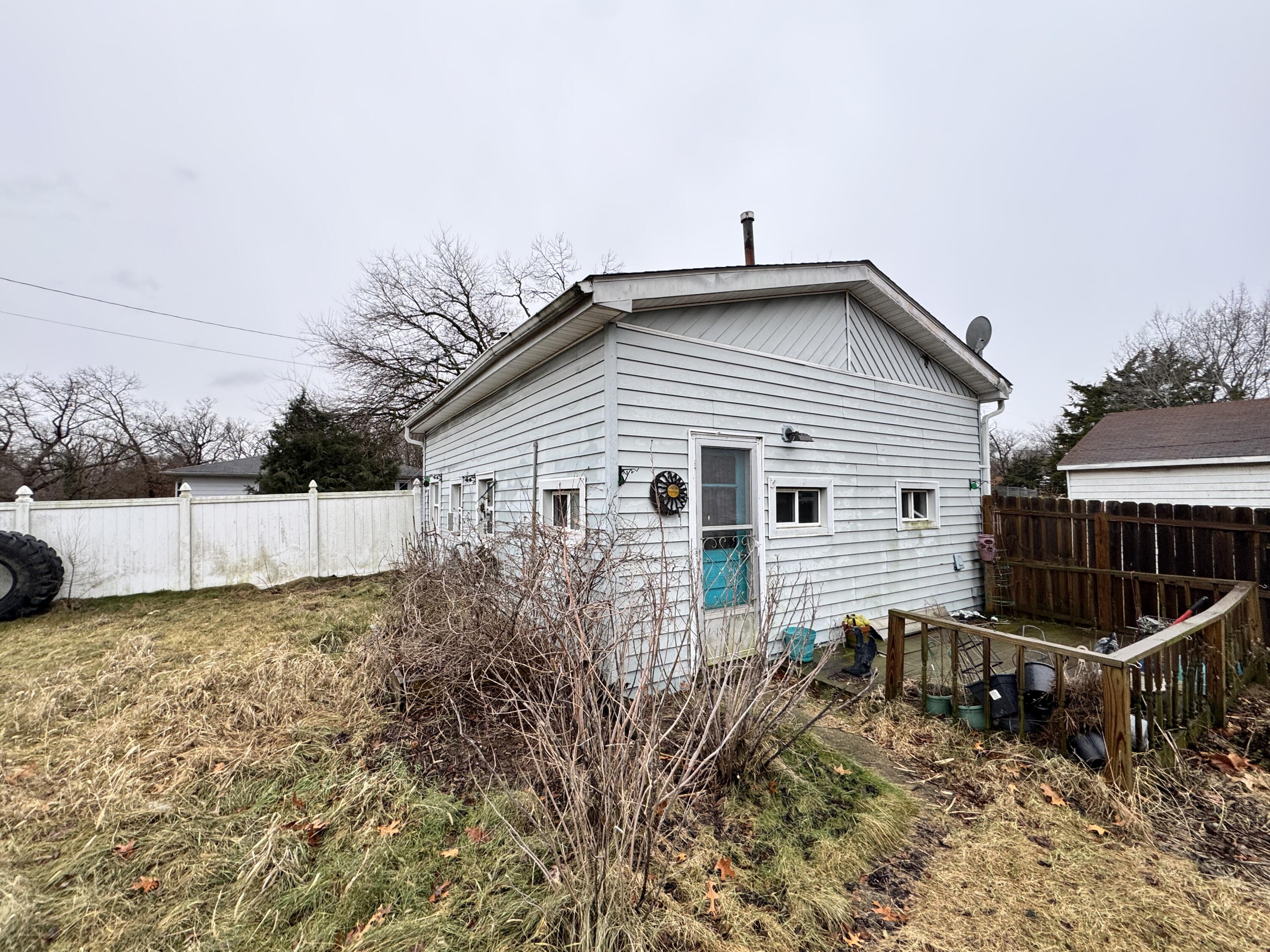 3936 Ross Road Gary, IN 46408 - Photo 11 of 16 3000x2250