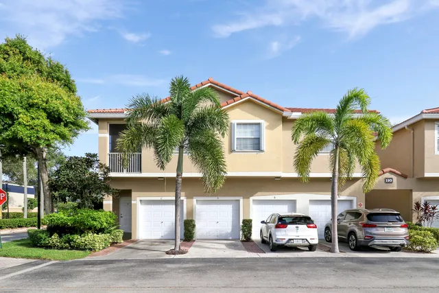 $349,900 | 110 Lighthouse Circle, Unit A, Tequesta, FL 33469