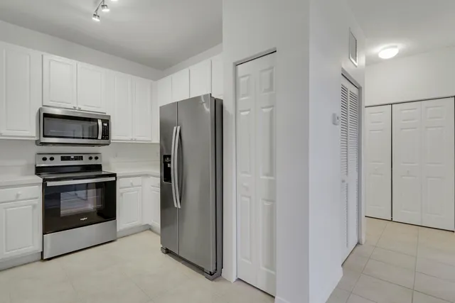 $349,900 | 110 Lighthouse Circle, Unit A, Tequesta, FL 33469