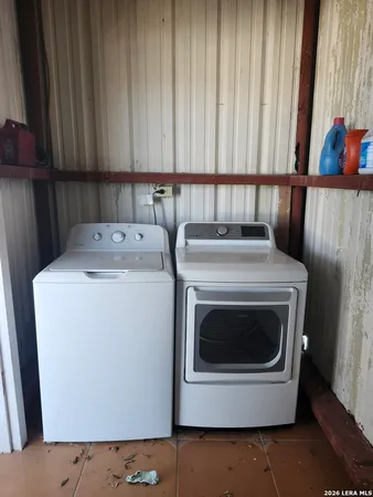 $1,500 | 1010 County Road 6710, Natalia, TX 78059