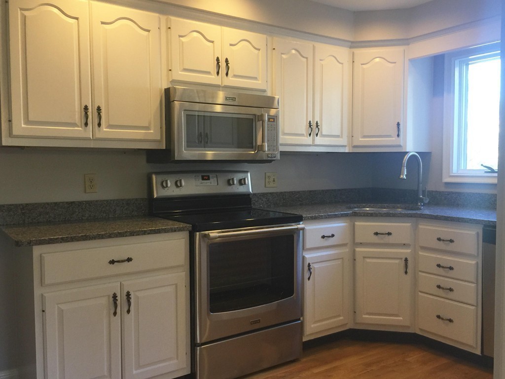 1175 Brook Road Milton, MA 02186 - Photo 18 of 21