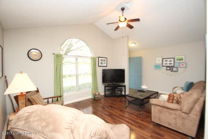 165 Ringo Avenue Frankfort, KY 40601 - Photo 2 of 20 IMG_5753