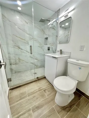 $1,960 | 5991 Southwest 76th Street, Unit A2, South Miami, FL 33143