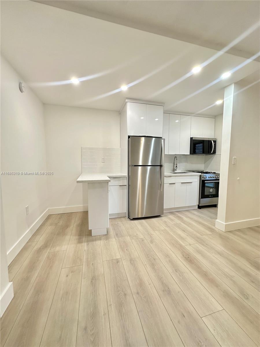 5991 Southwest 76th Street, Unit A2 South Miami, FL 33143 - Photo 6 of 15