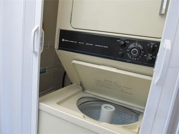 $4,300 | 7050 West Country Club Drive North, Unit 10A, Sarasota, FL 34243