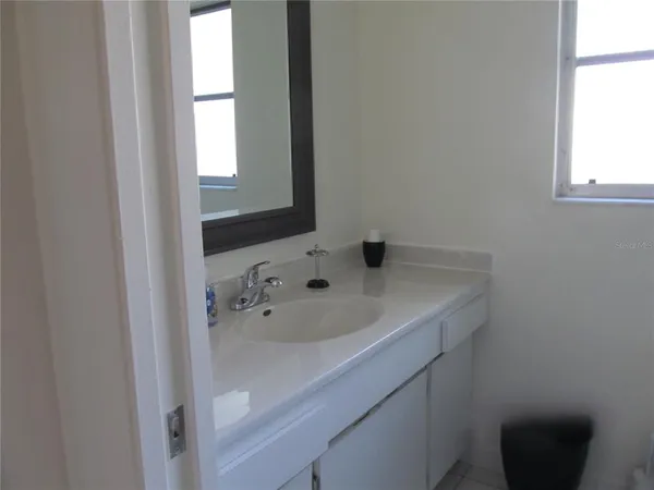 $4,300 | 7050 West Country Club Drive North, Unit 10A, Sarasota, FL 34243