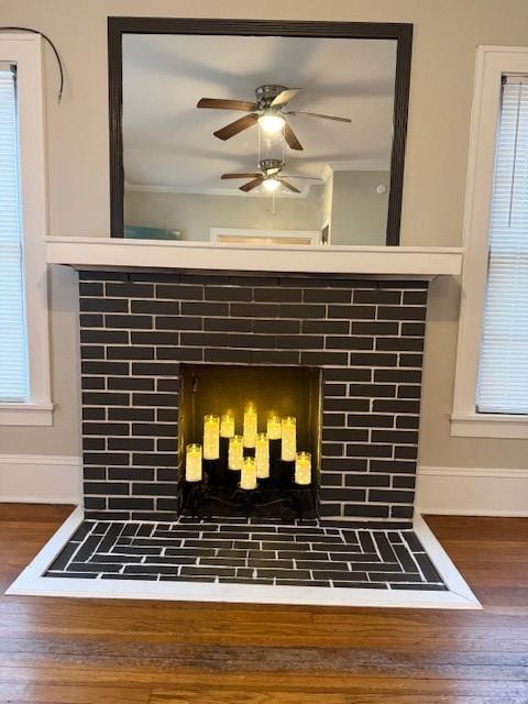 302 Merrick Street Shreveport, LA 71104 - Photo 7 of 30 a view of fireplace with wooden floor