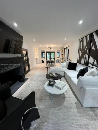 $14,000 | 5173 Alton Road, Miami Beach, FL 33140