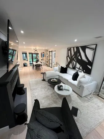 $14,000 | 5173 Alton Road, Miami Beach, FL 33140