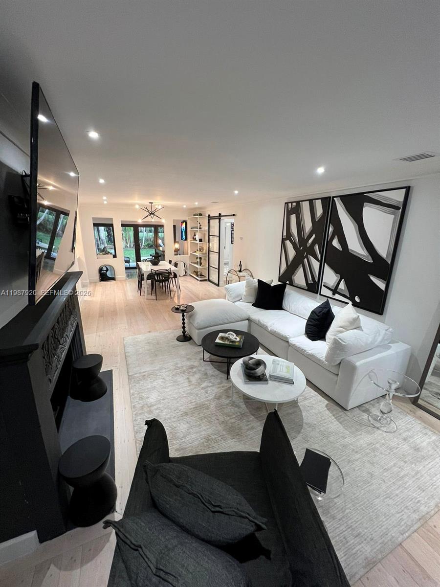 5173 Alton Road Miami Beach, FL 33140 - Photo 3 of 18