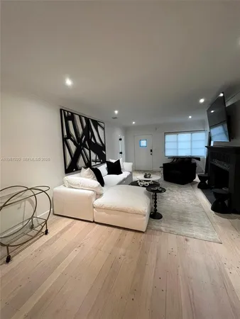 $14,000 | 5173 Alton Road, Miami Beach, FL 33140