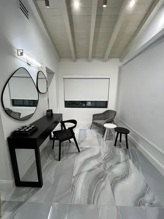 $14,000 | 5173 Alton Road, Miami Beach, FL 33140