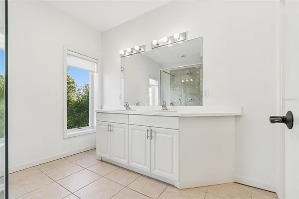 $4,300 | 1685 Laurel Street, Unit 3, Sarasota, FL 34236