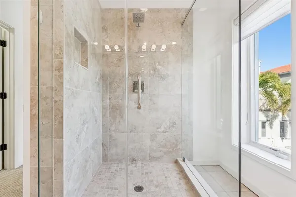 $4,300 | 1685 Laurel Street, Unit 3, Sarasota, FL 34236