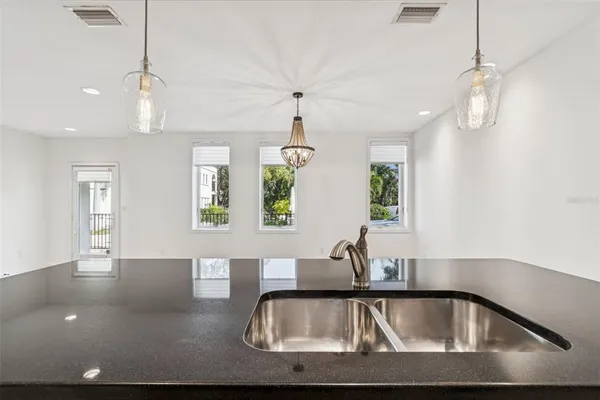 $4,300 | 1685 Laurel Street, Unit 3, Sarasota, FL 34236