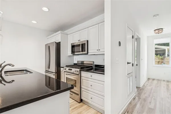 $4,300 | 1685 Laurel Street, Unit 3, Sarasota, FL 34236