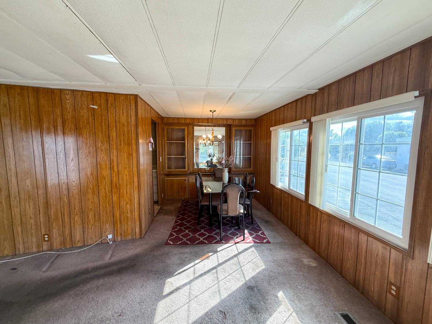 5835 Cherokee Road, Unit 41 Stockton, CA 95215 - Photo 25 of 35 a living room with furniture
