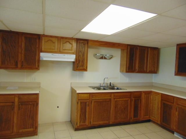 315 West Van Buren Road Alma, MI 48801 - Photo 7 of 26 1891962-6.JPG