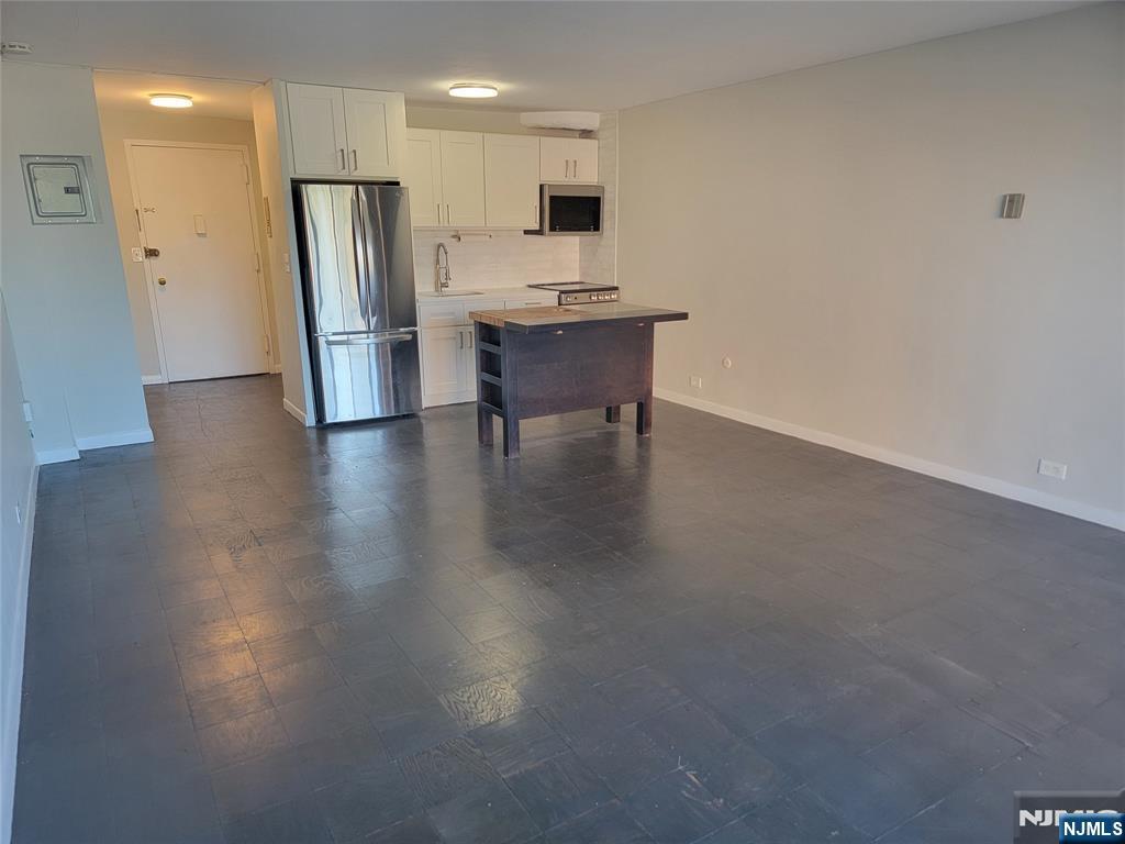 265 Main Street, Unit 206 Ridgefield Park, NJ 07660 - Photo 2 of 5