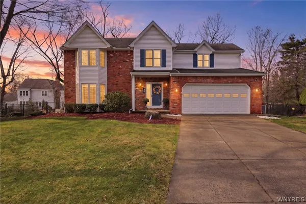 $549,900 | 33 Randwood Court, Amherst, NY 14068