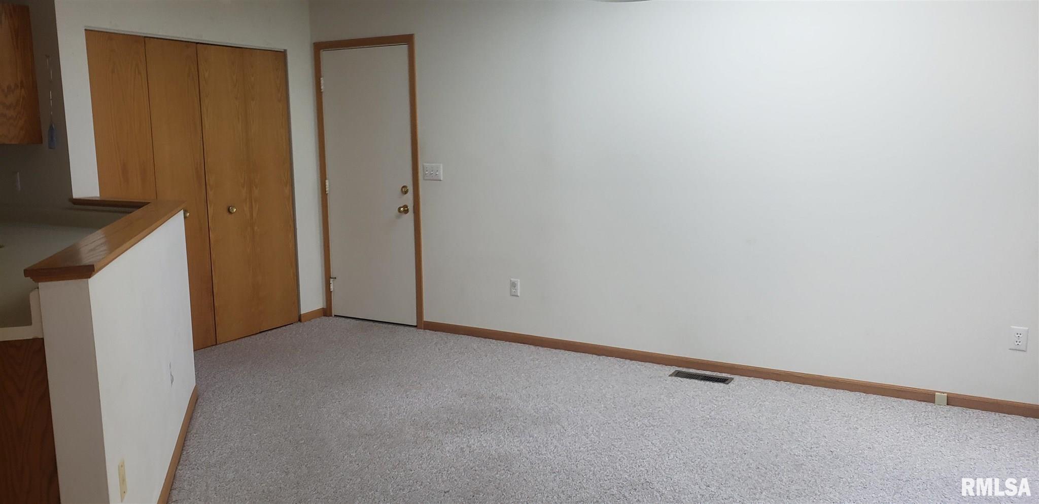 3303 Ashley Lane Springfield, IL 62711 - Photo 4 of 15