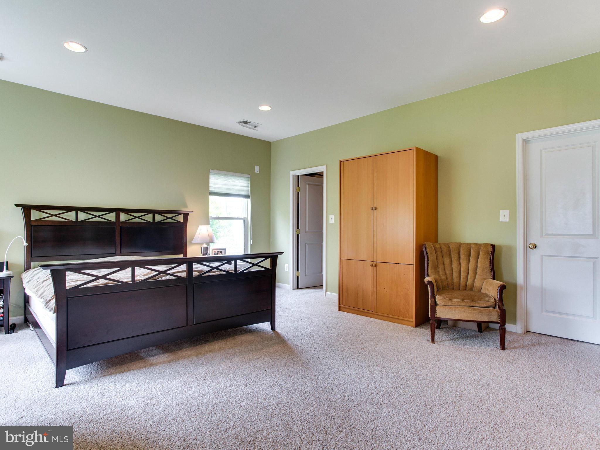 9069 Roaring Spring Loop Bristow, VA 20136 - Photo 21 of 30 Bedroom (Master)