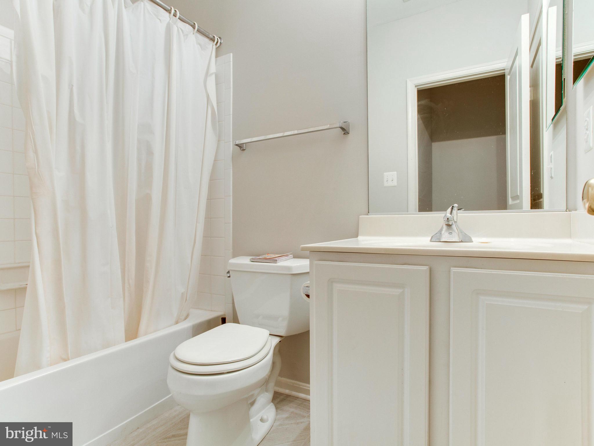 9069 Roaring Spring Loop Bristow, VA 20136 - Photo 28 of 30 Bath