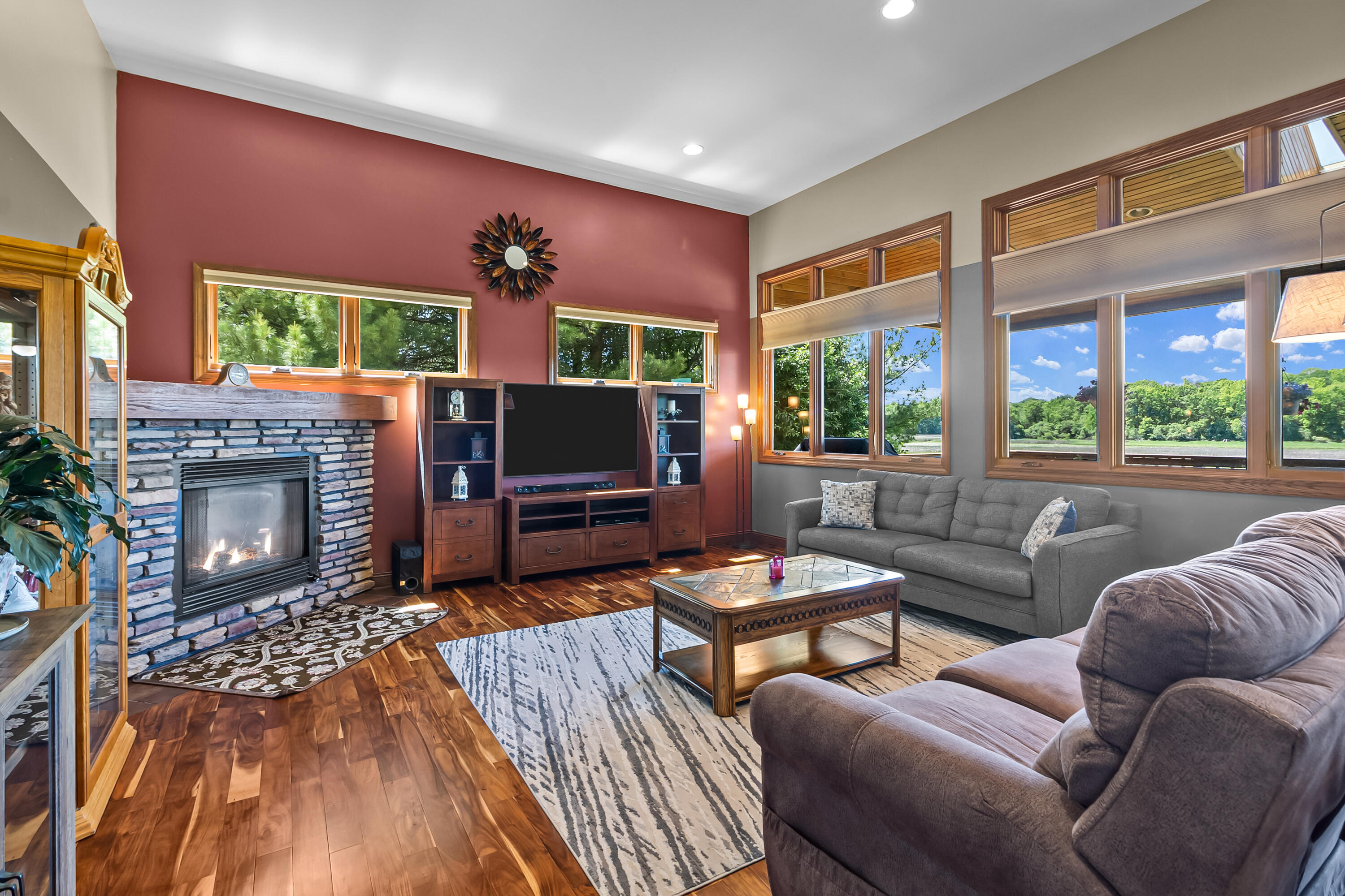 W5574 Briarwood Road La Grange, WI 53121 - Photo 9 of 45 Living room