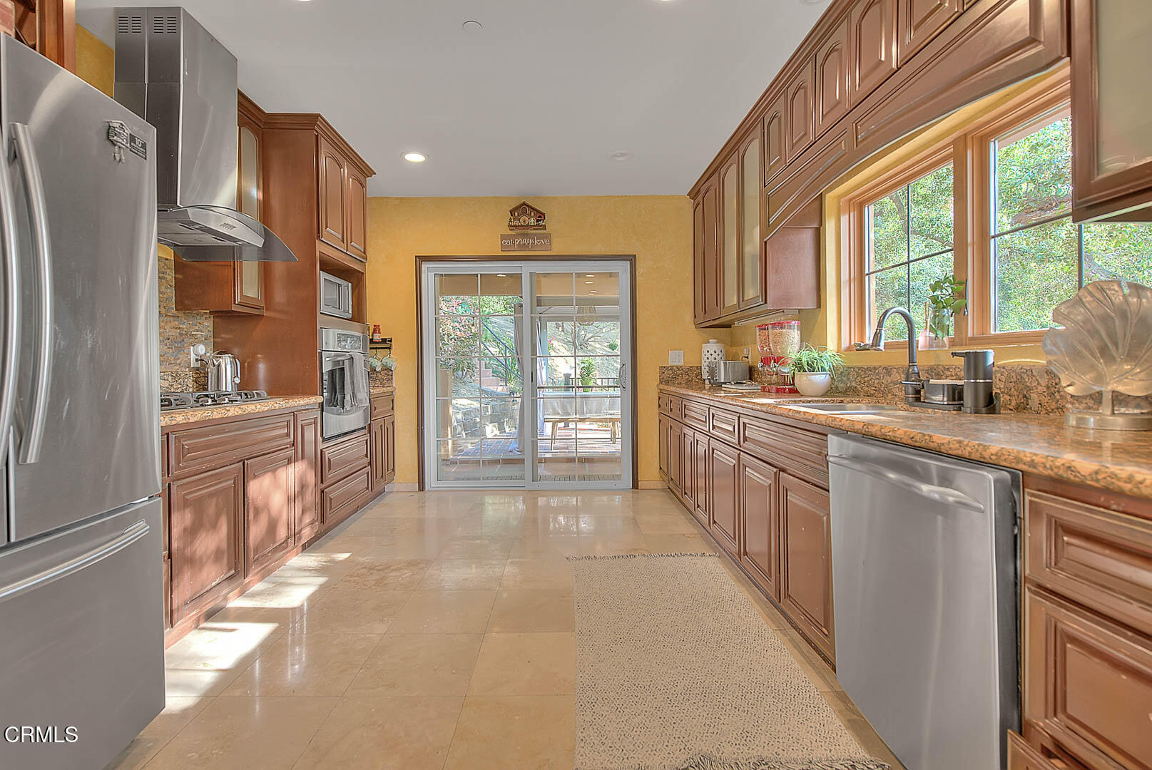 3255 Buckingham Road Glendale, CA 91206 - Photo 23 of 70 Kitchen (6 of 6)