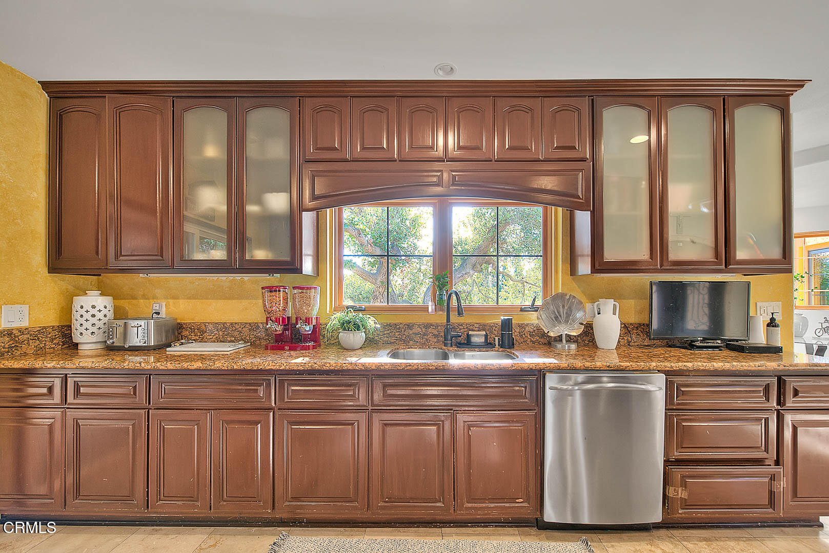 3255 Buckingham Road Glendale, CA 91206 - Photo 24 of 70 Kitchen (3 of 6)