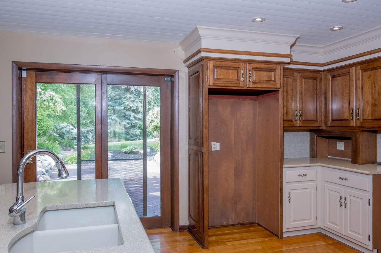 1057 Garrison Road Owosso, MI 48867 - Photo 5 of 46 31386427-4.JPG
