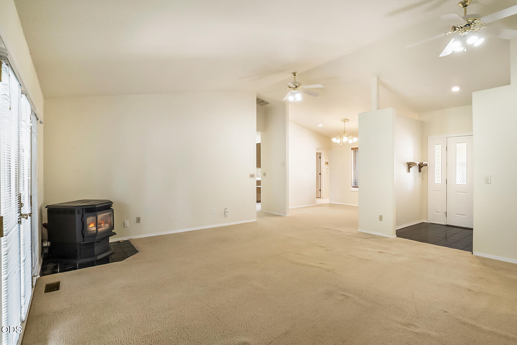 64507 McGrath Road Bend, OR 97701 - Photo 7 of 56