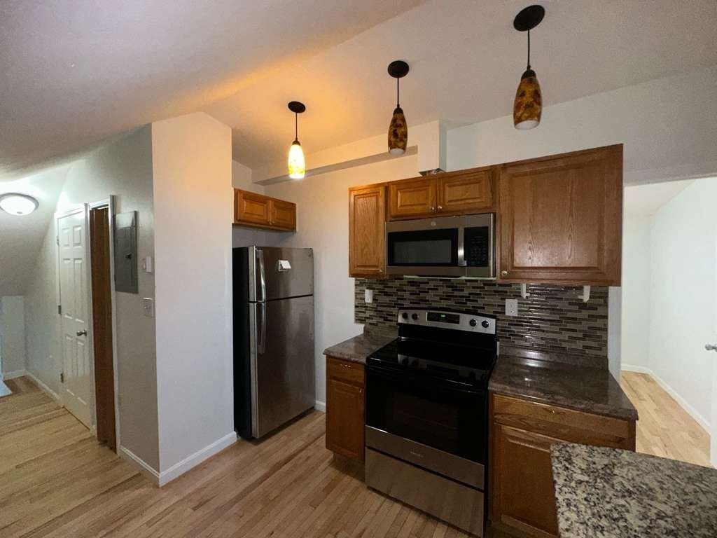 16 Campo Seco Street, Unit 3 Lawrence, MA 01841 - Photo 6 of 7