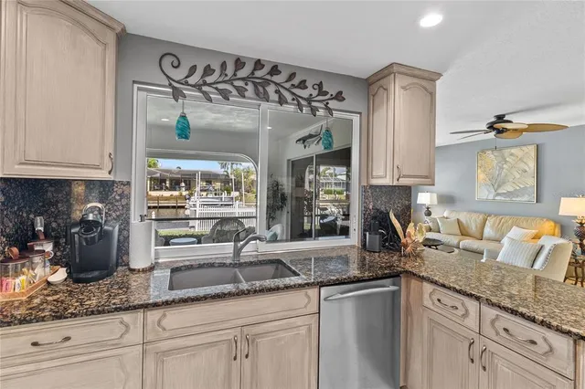 $6,500 | 918 Messina Drive, Punta Gorda, FL 33950