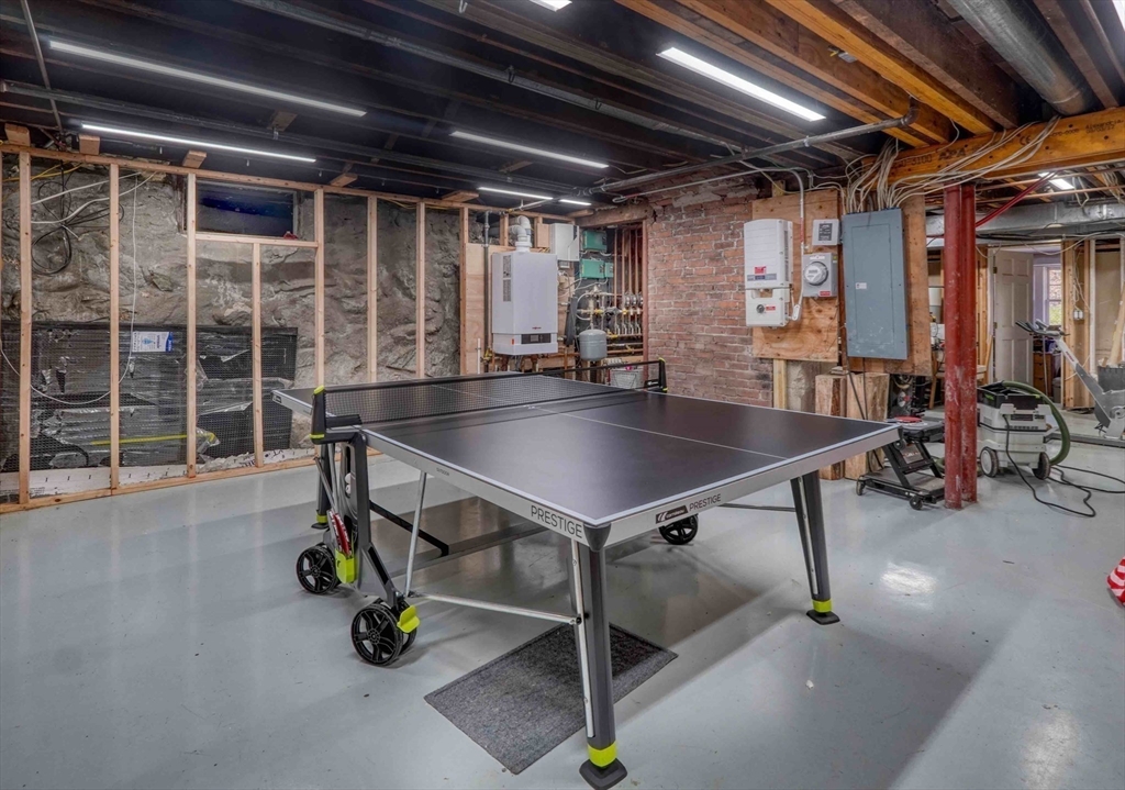 257 Concord Road Lincoln, MA 01773 - Photo 31 of 41 Gallery Image 31
