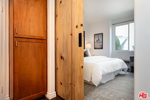 $650,000 | 4060 Glencoe Avenue, Unit 222, Marina del Rey, CA 90292