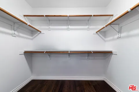 $650,000 | 4060 Glencoe Avenue, Unit 222, Marina del Rey, CA 90292