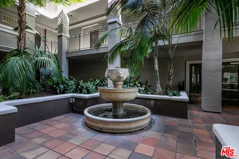 $650,000 | 4060 Glencoe Avenue, Unit 222, Marina del Rey, CA 90292