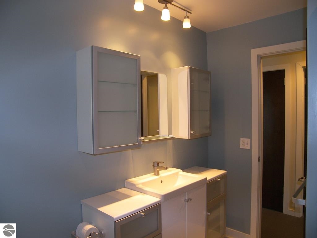 2593 Nelson Road Traverse City, MI 49686 - Photo 22 of 90 1791273-21.JPG