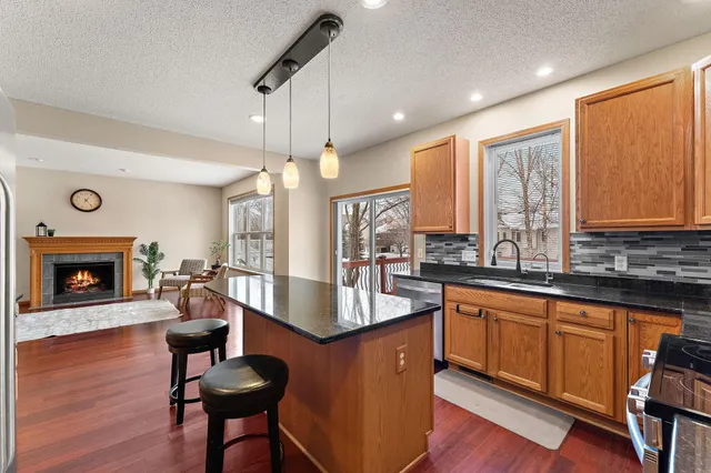 $567,700 | 2430 Golf Drive, Woodbury, MN 55129