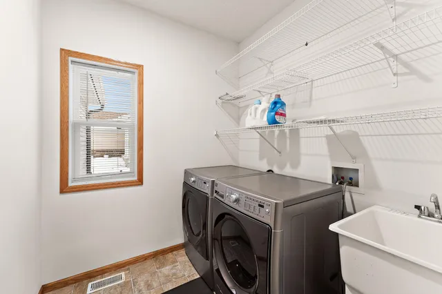 $567,700 | 2430 Golf Drive, Woodbury, MN 55129