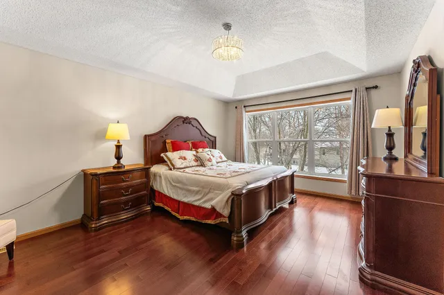 $567,700 | 2430 Golf Drive, Woodbury, MN 55129