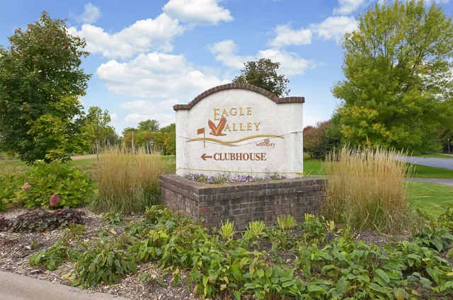 $567,700 | 2430 Golf Drive, Woodbury, MN 55129