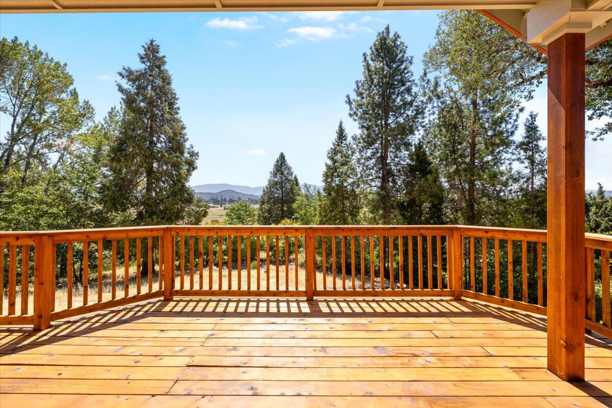 3002 Upper River Road Grants Pass, OR 97526 - Photo 9 of 45 30-CI_7414