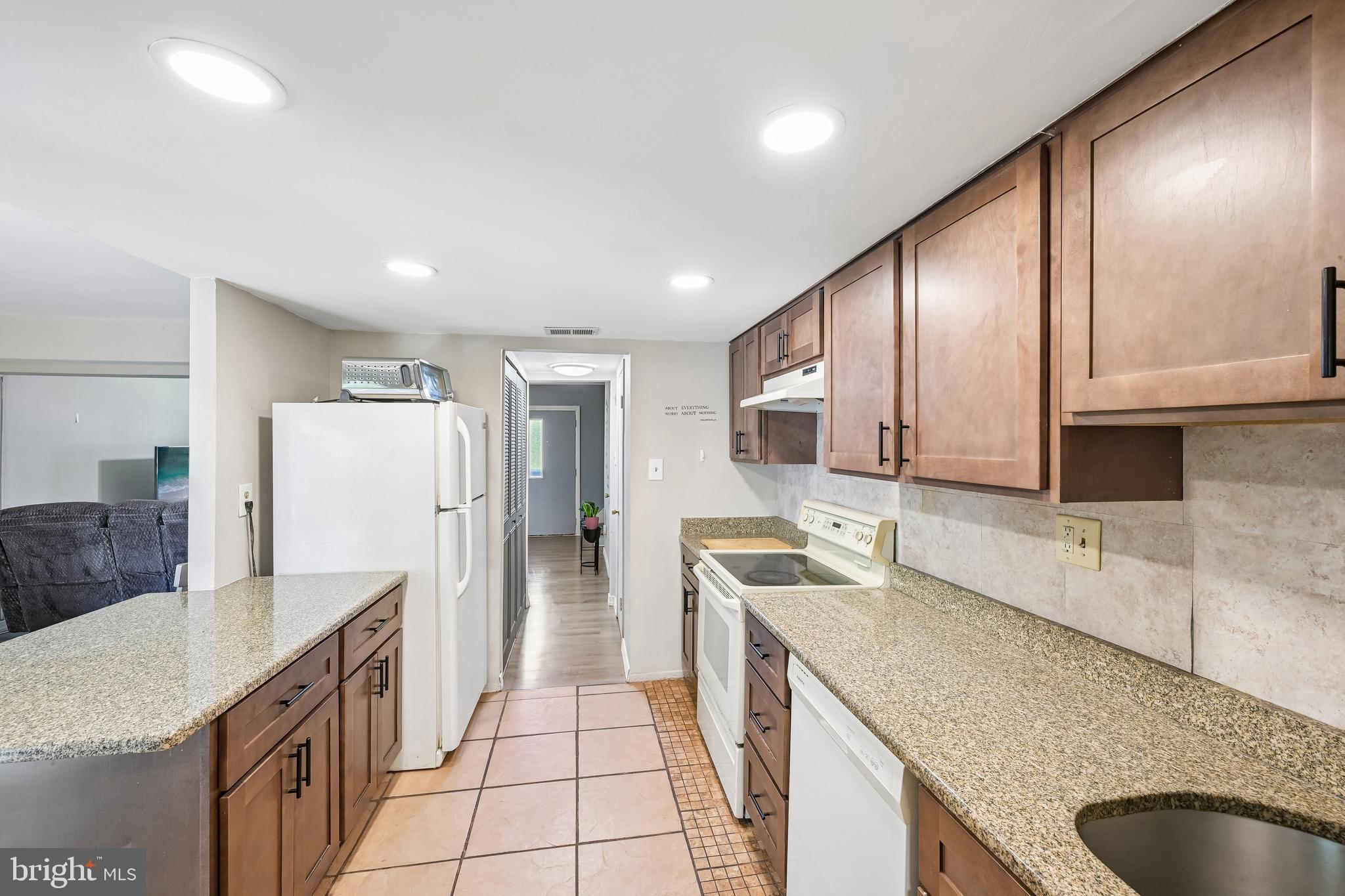 12 Roxburn Place Willingboro, NJ 08046 - Photo 15 of 35
