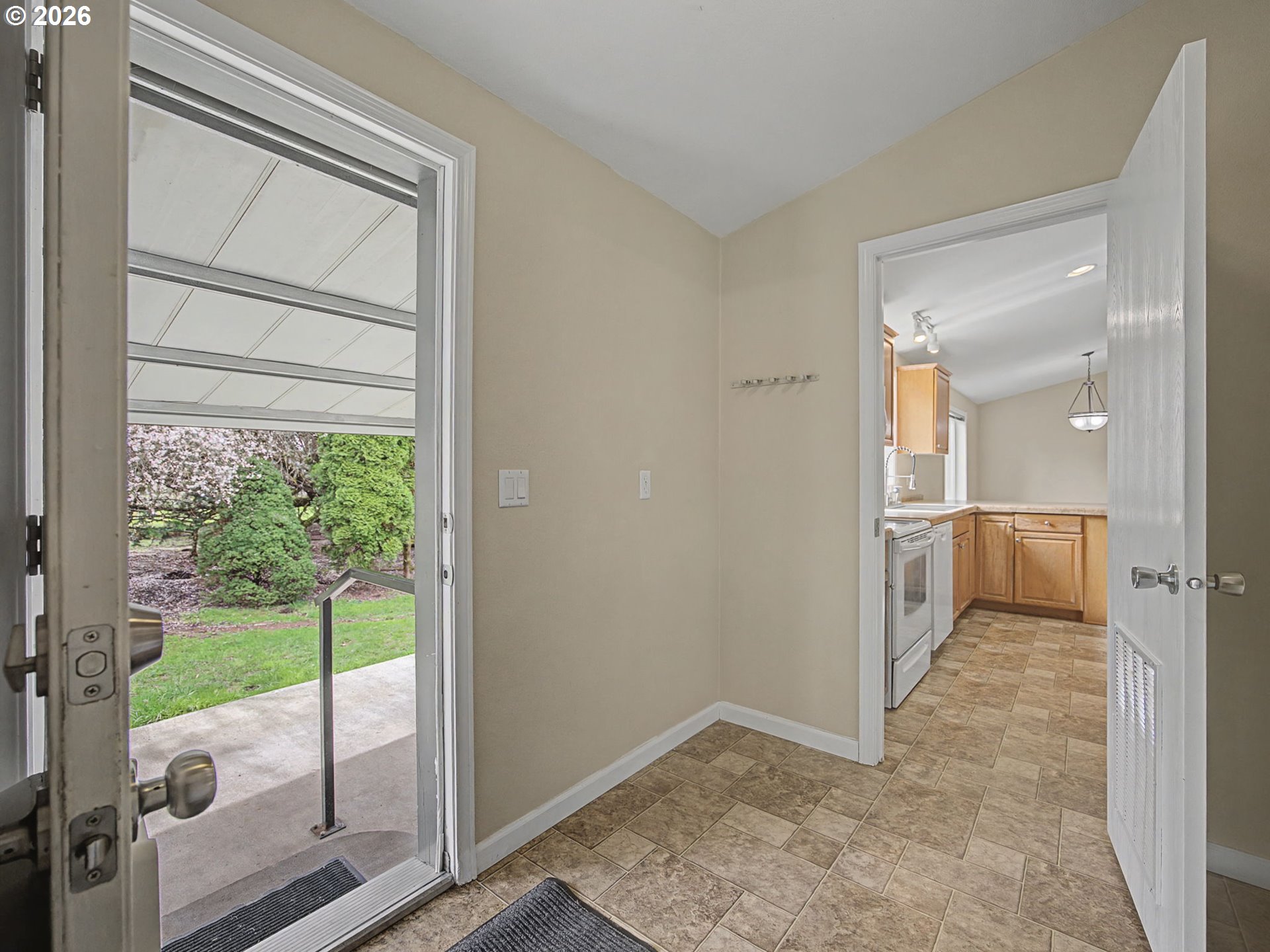 28380 Southeast Spring Street Boring, OR 97009 - Photo 26 of 37