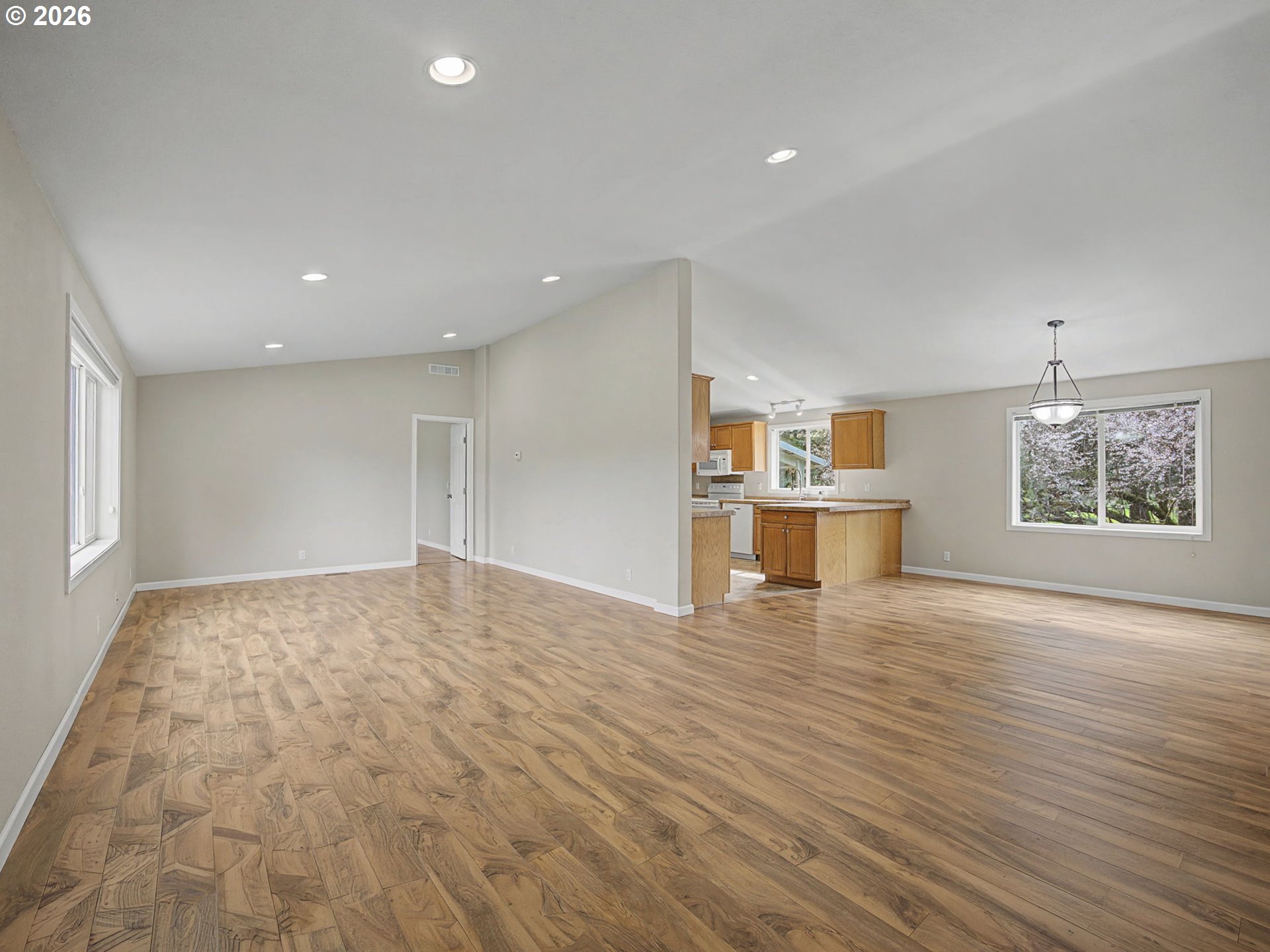 28380 Southeast Spring Street Boring, OR 97009 - Photo 6 of 37